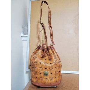 mcm bucket bolsa pink